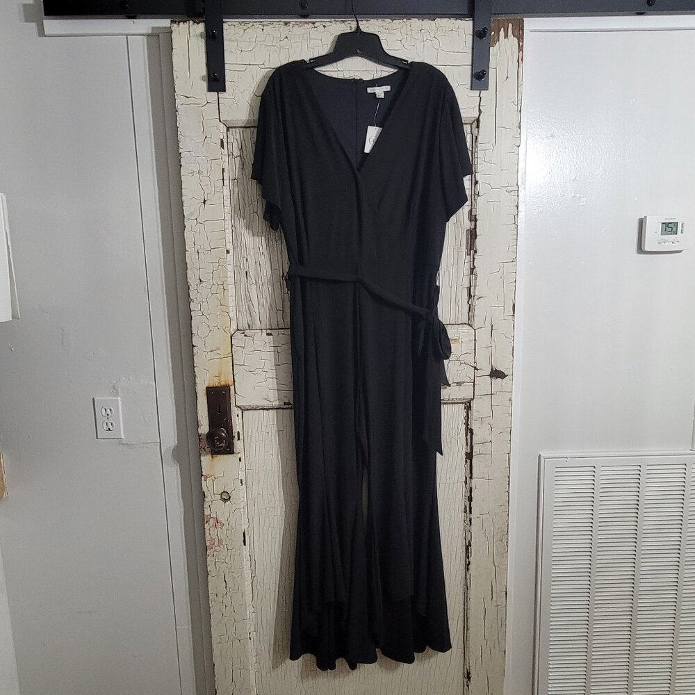 Cato Chic Black Short Sleeve Jumpsuit Belted Pockets Flare Legs Stretch 18/20 2X